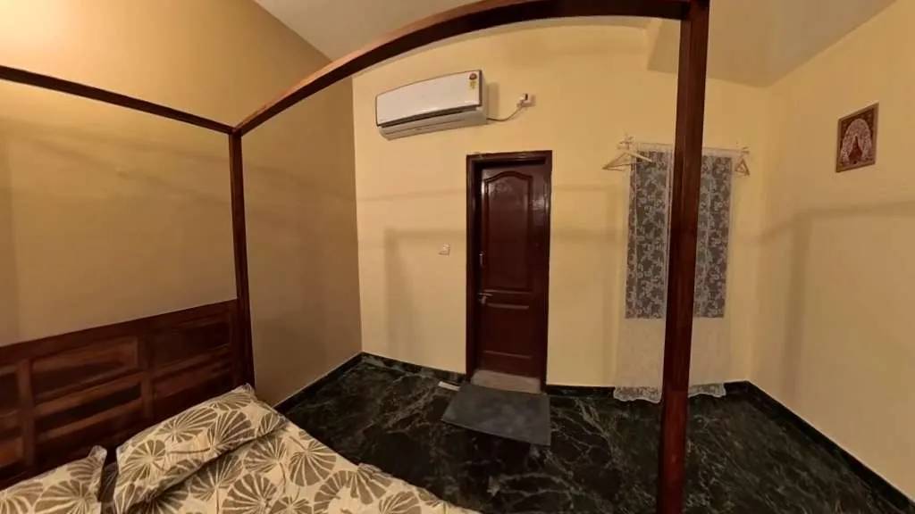 Master BedRoom 02
